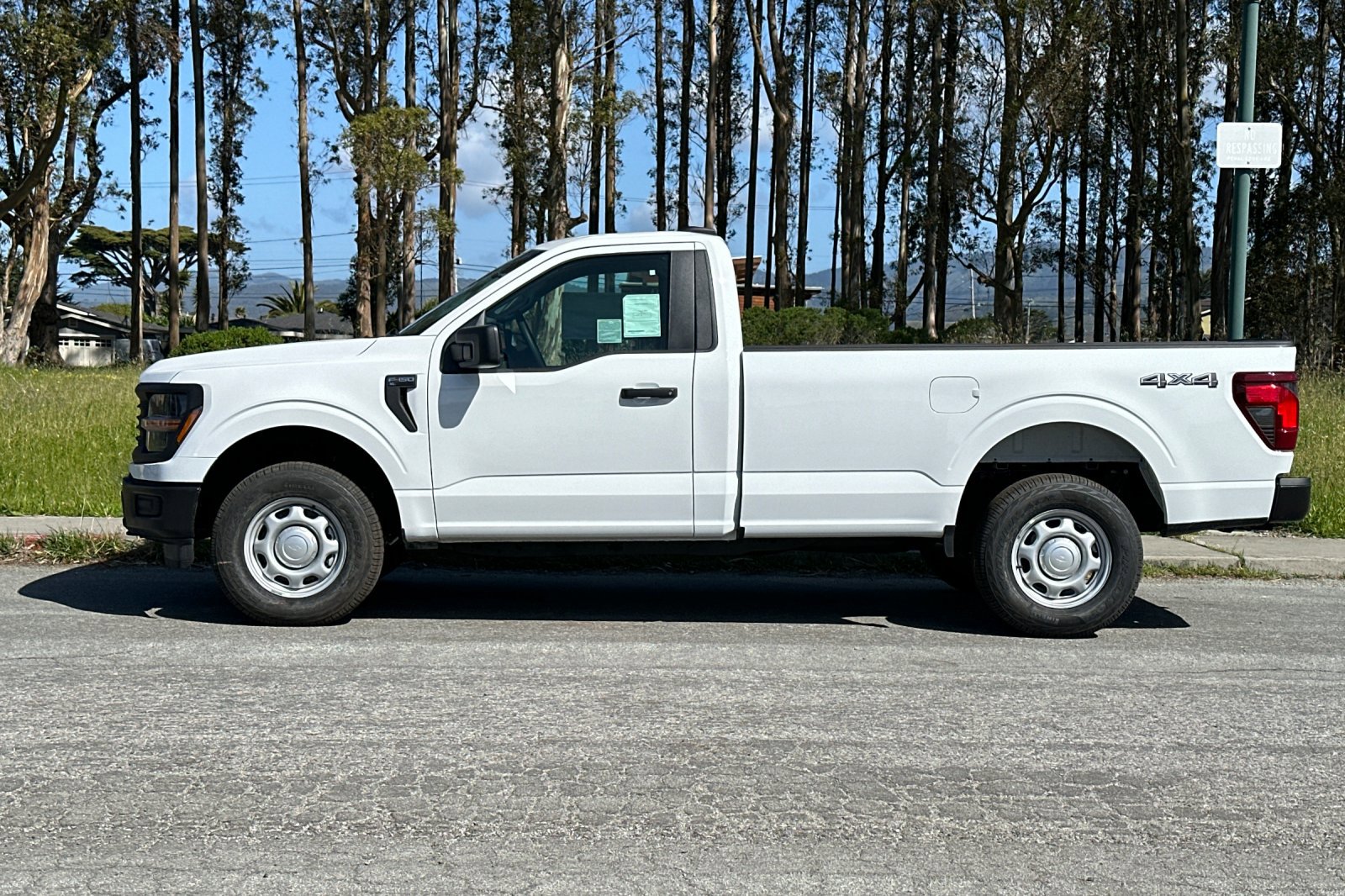 2025 Ford F-150 XL photo 2