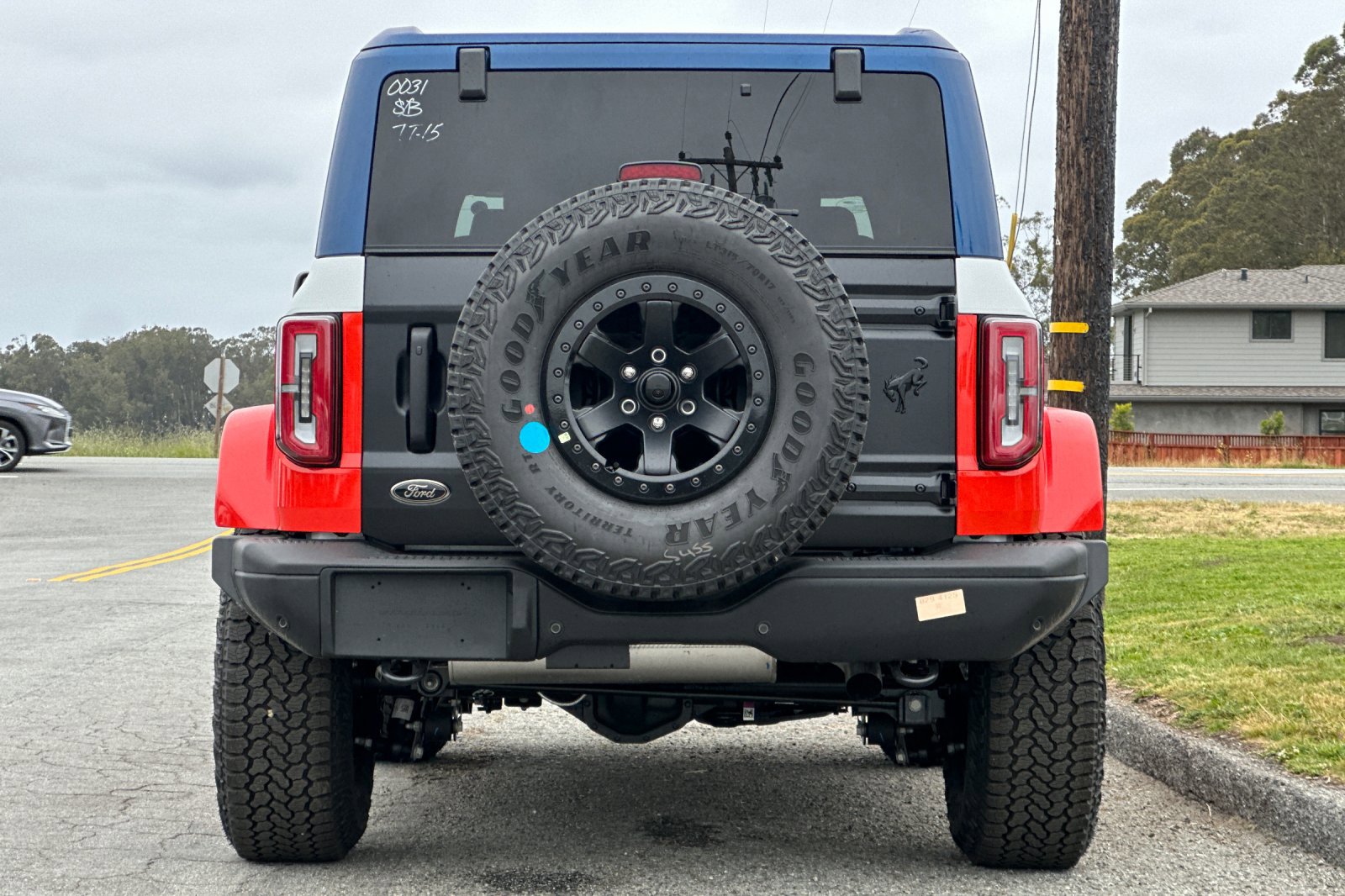2025 Ford Bronco First Edition photo 4