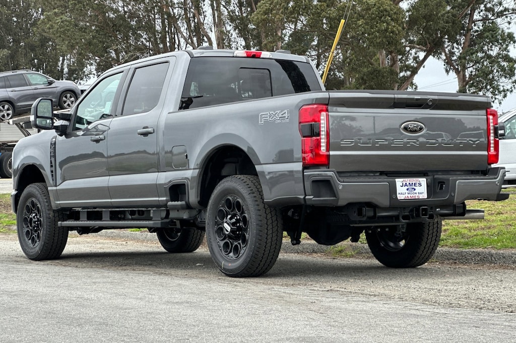 New 2026 Ford F-250SD XLT Truck Crew Cab