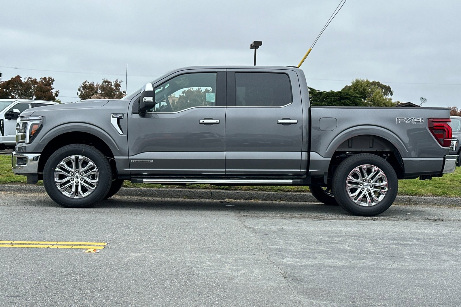 2025 Ford F-150 Lariat photo 2