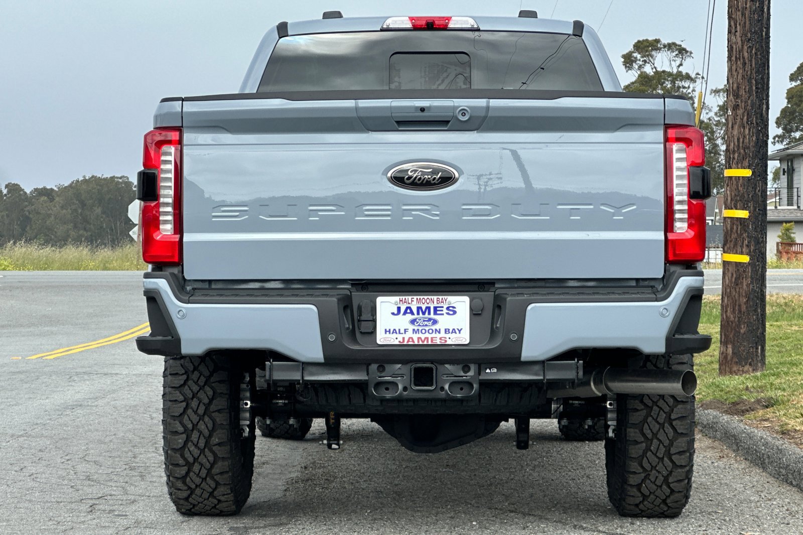 2025 Ford F-250 Lariat photo 4