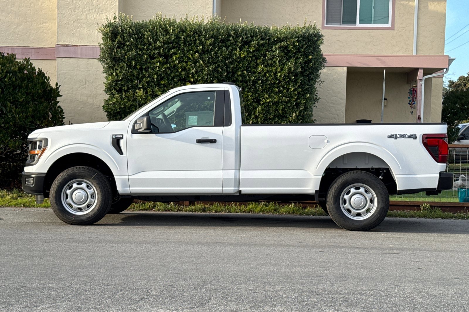 2025 Ford F-150 XL photo 2