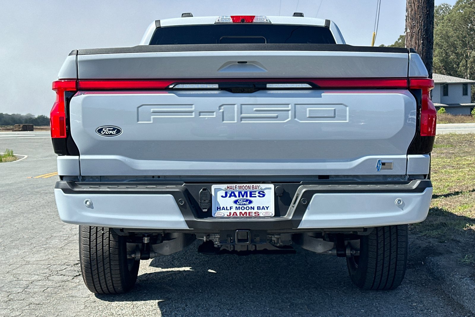 2025 Ford F-150 Lightning Lariat photo 4