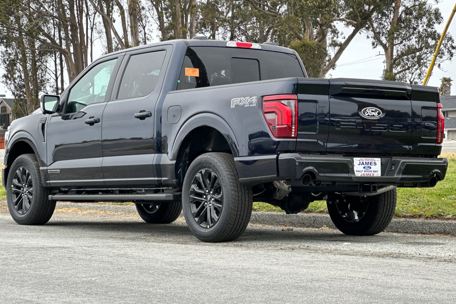 2025 Ford F-150 Lariat photo 3