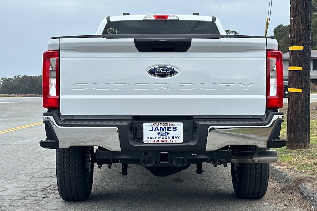 New 2026 Ford F-350SD F-350 XLT Truck Crew Cab