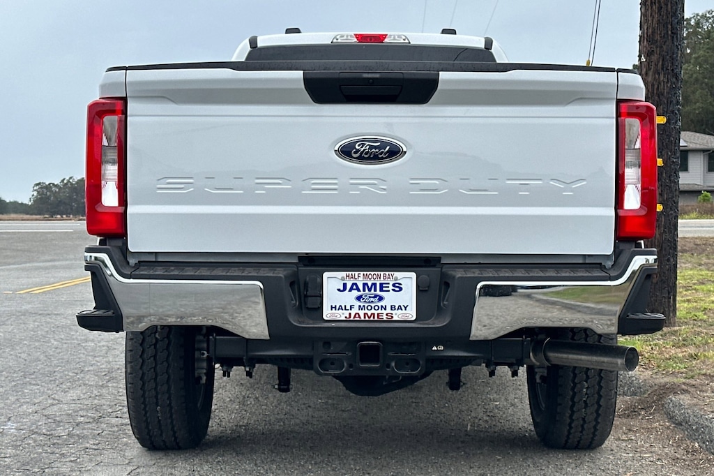 New 2026 Ford F-250SD XLT Truck Crew Cab