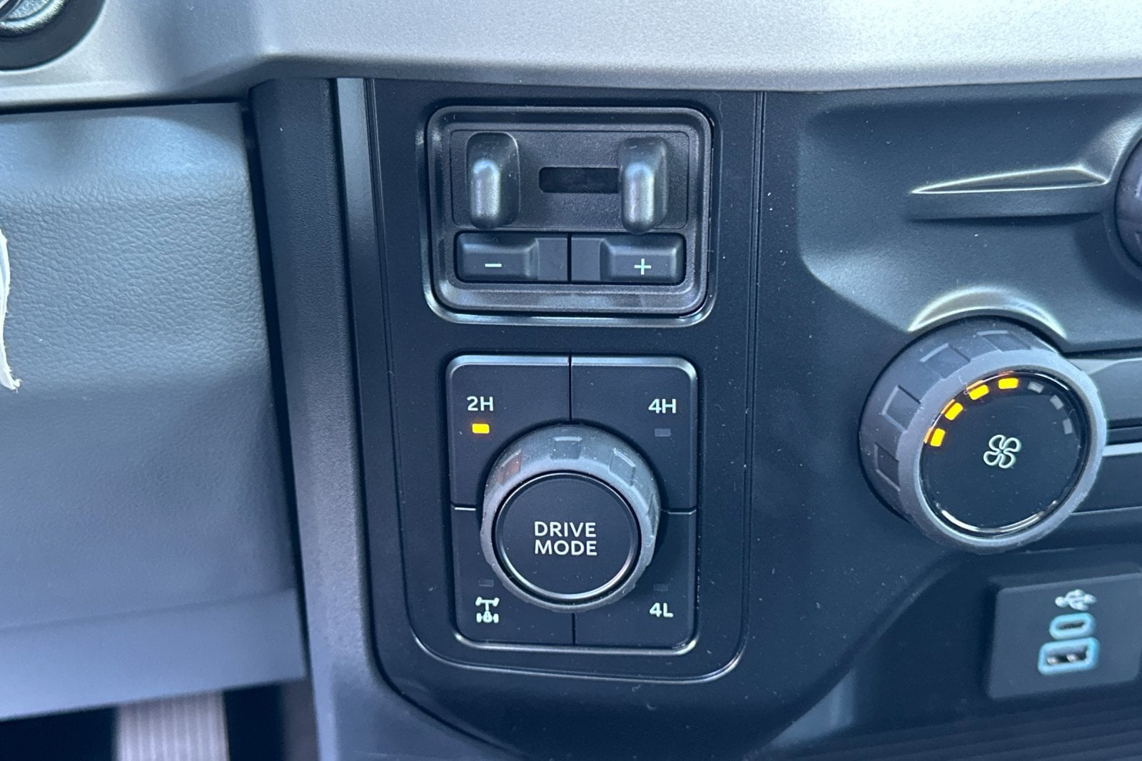 2026 Ford F-350 Super Duty XLT - Photo 22
