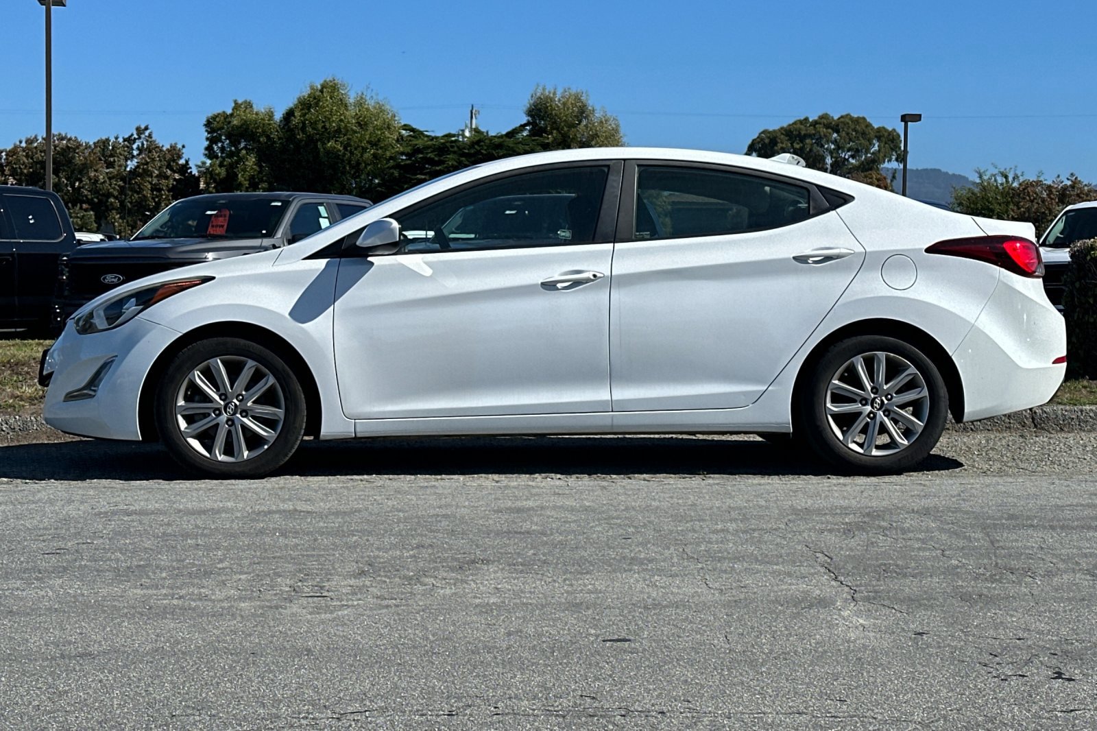 2015 Hyundai Elantra SE photo 2