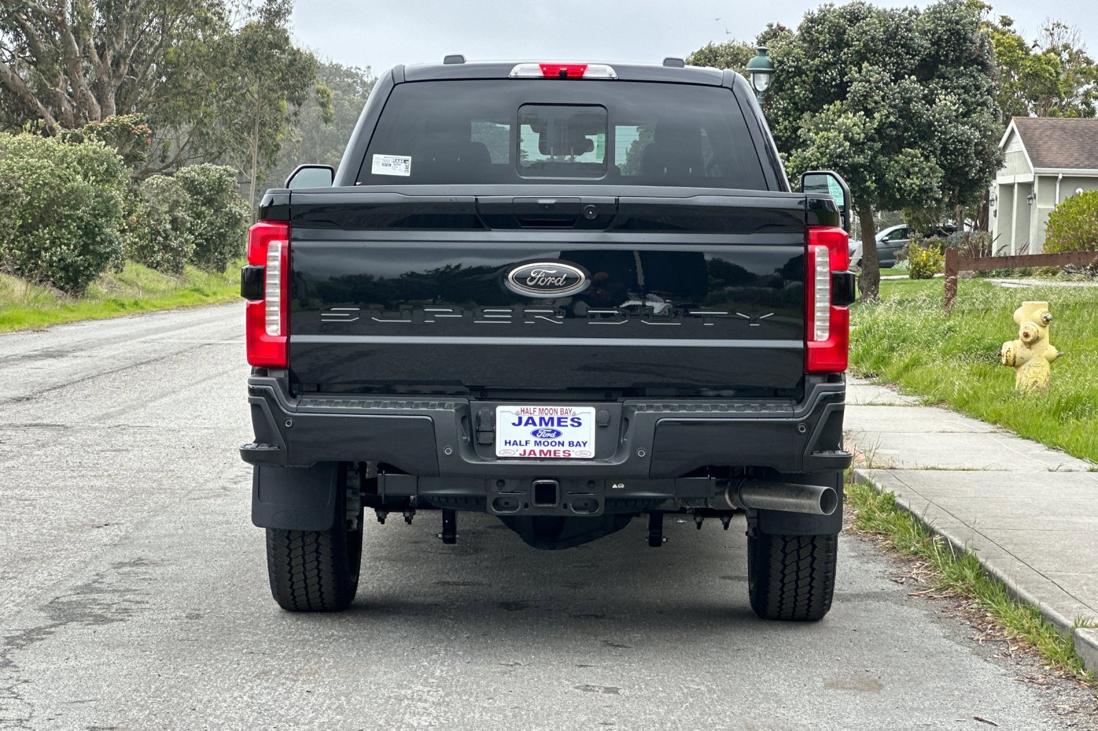 2025 Ford F-350 Lariat photo 4