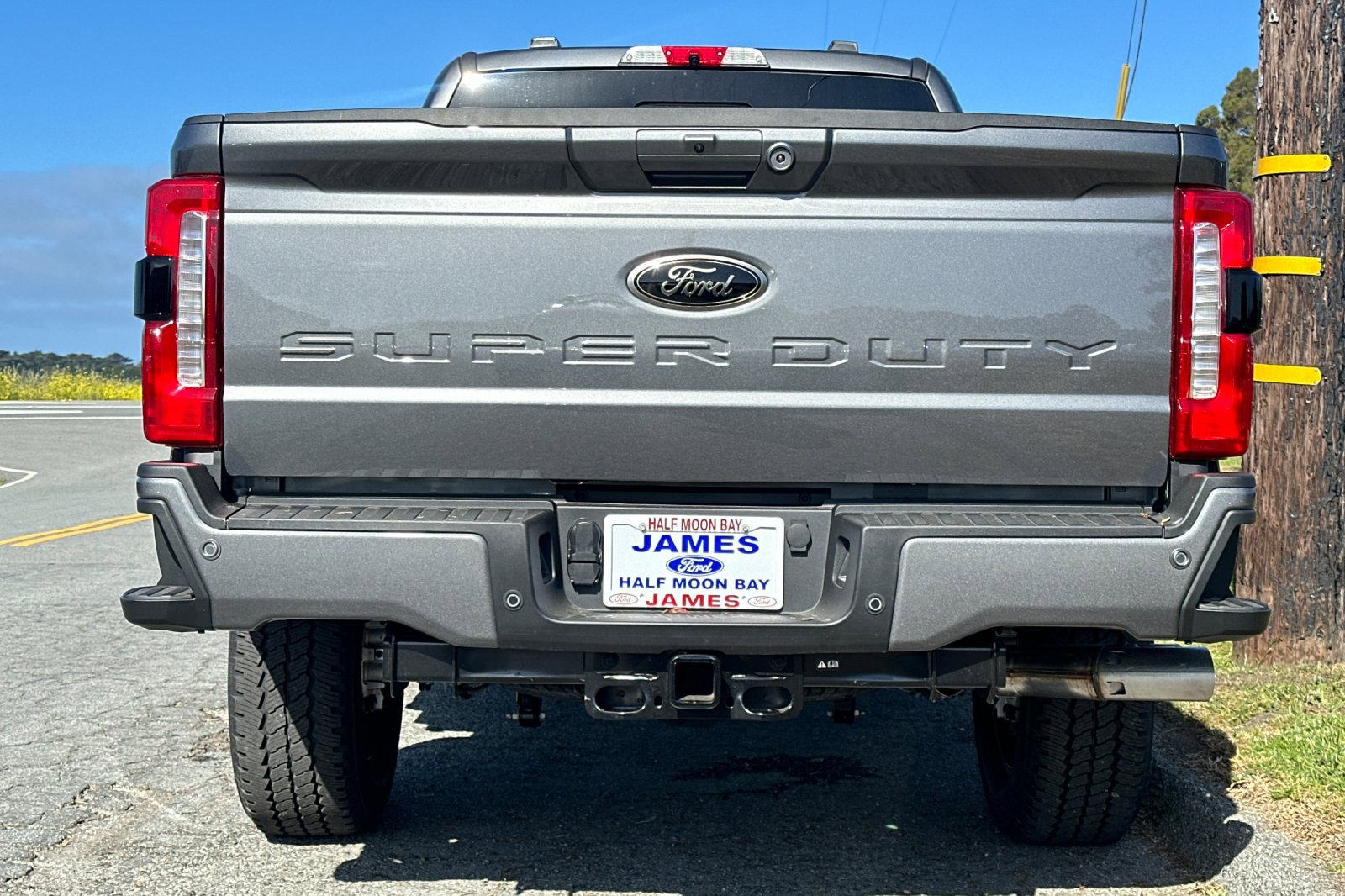 2025 Ford F-250 Lariat photo 4
