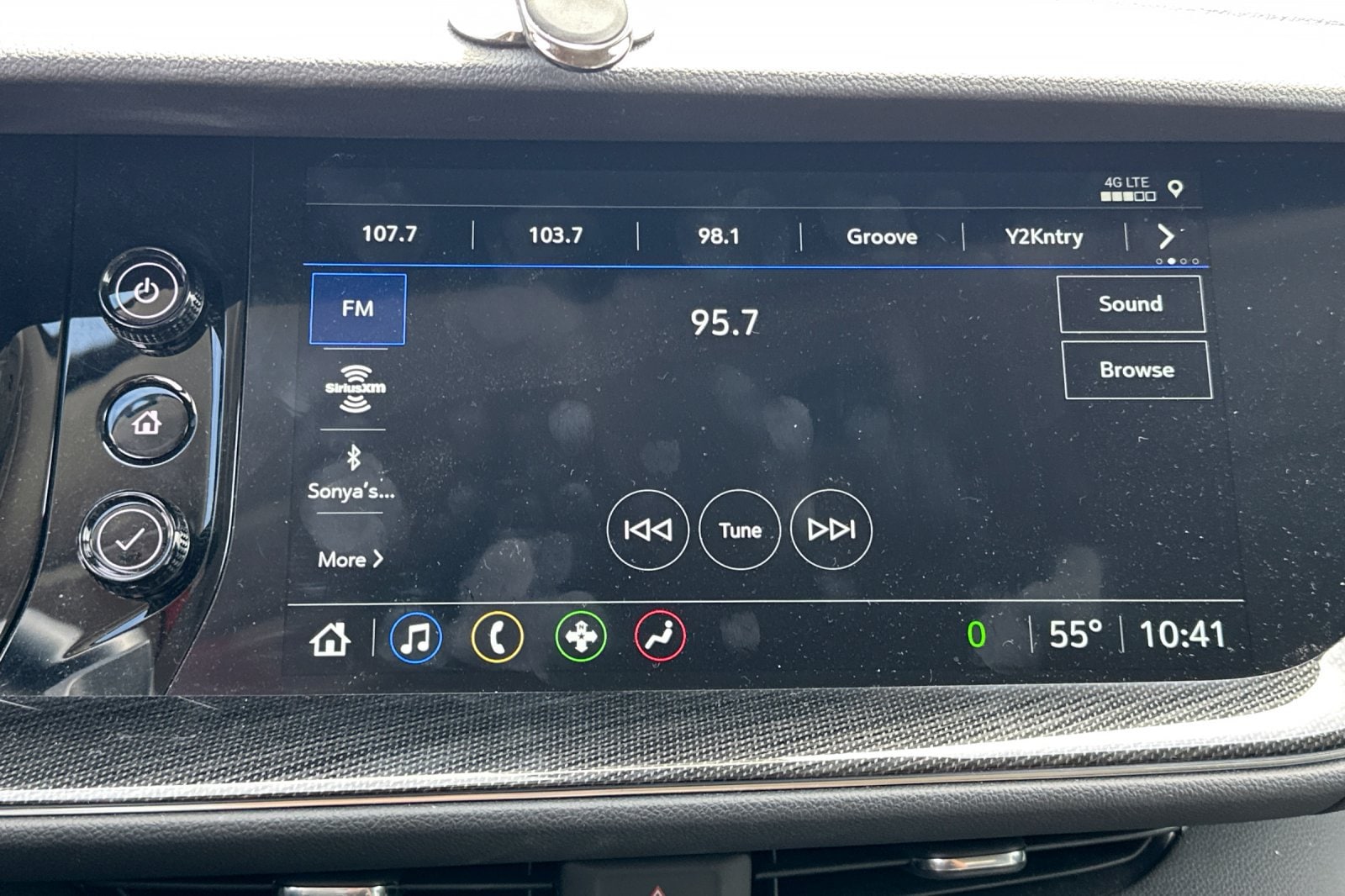 2023 Buick Envision Essence - Photo 17