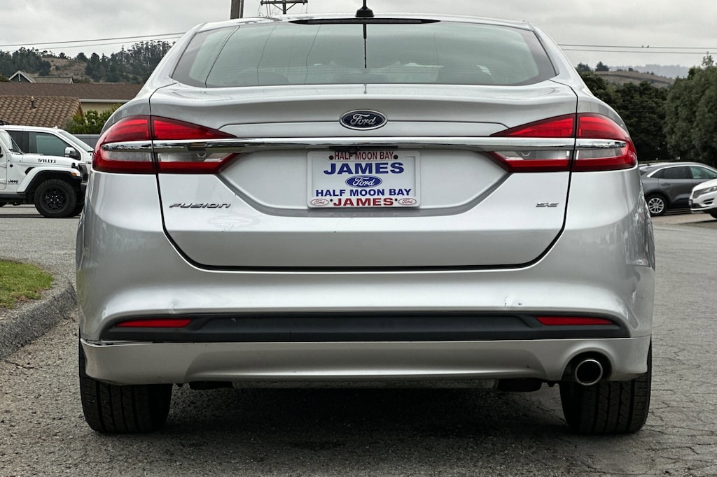 Used 2017 Ford Fusion SE Sedan