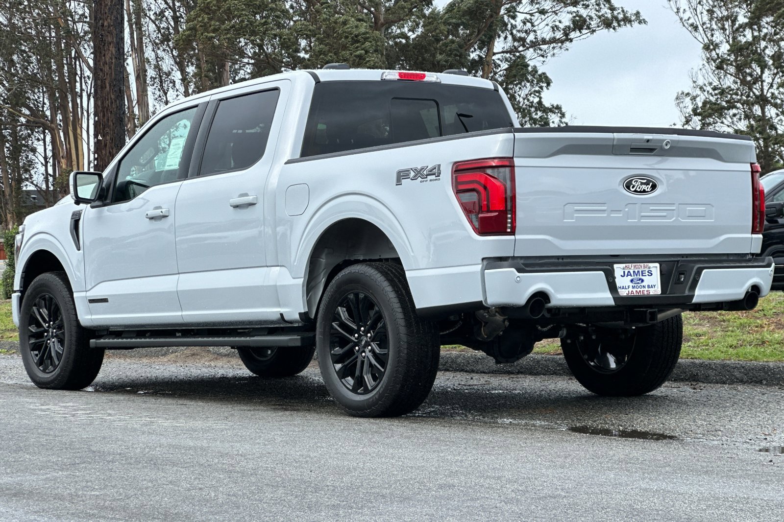 2025 Ford F-150 Lariat photo 3