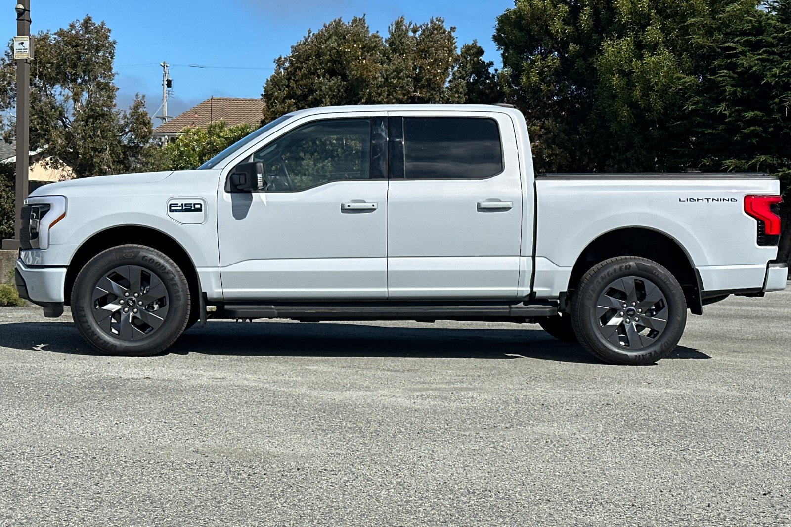 Used 2025 Ford F-150 Lightning Flash with VIN 1FT6W3LU2SWG28537 for sale in Half Moon Bay, CA