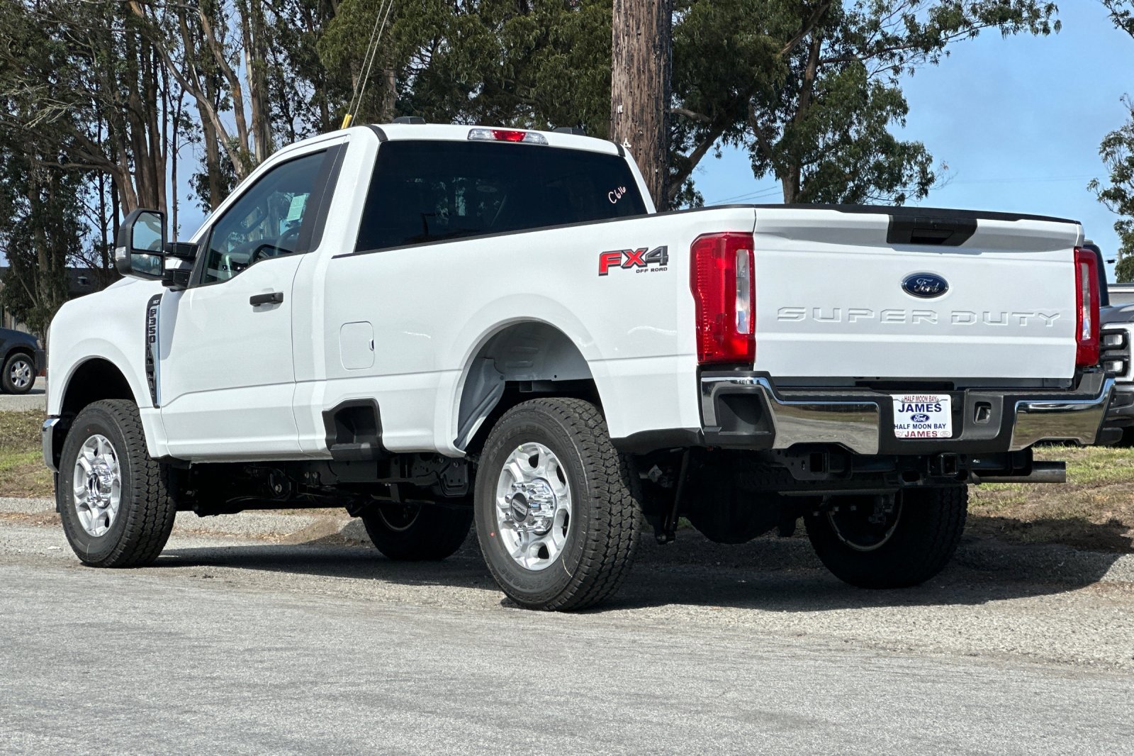2026 Ford F-350 photo 3