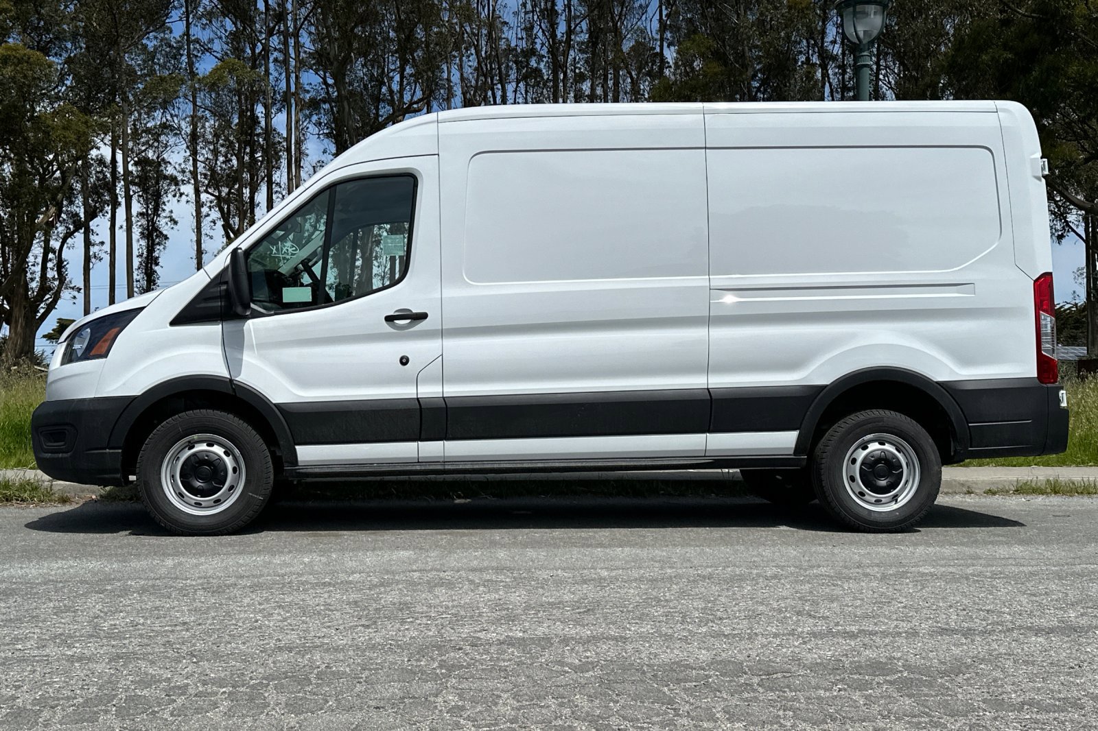 2025 Ford Transit Cargo Van photo 2