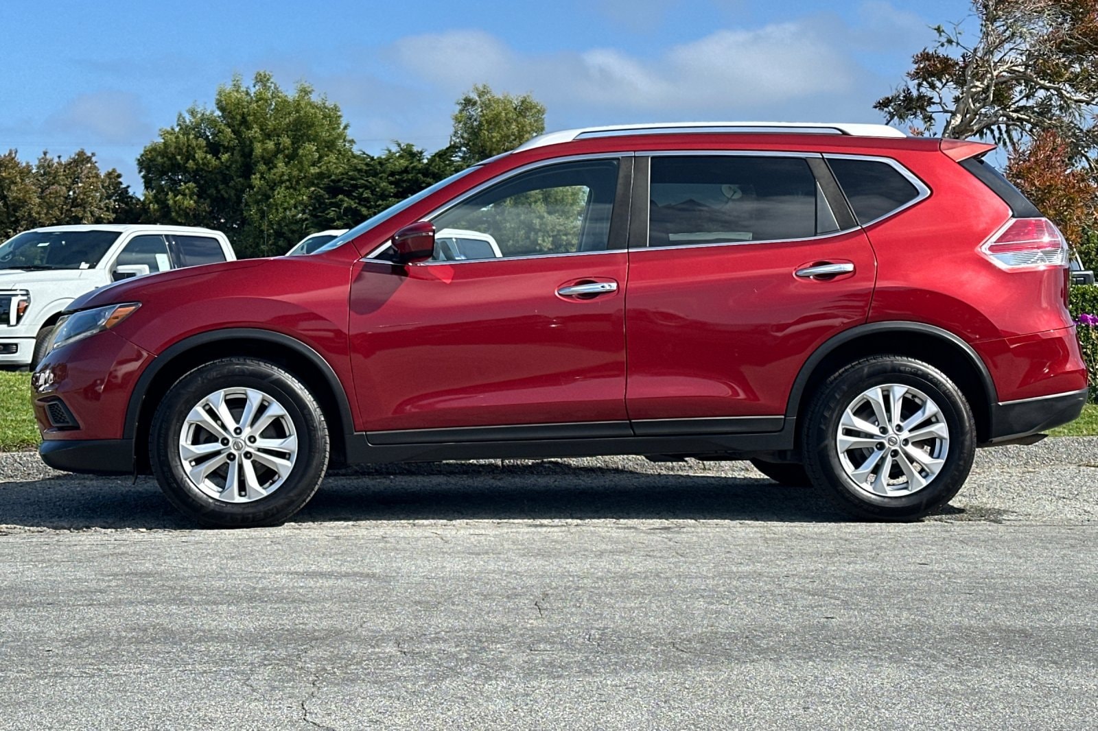Used 2016 Nissan Rogue SV with VIN KNMAT2MT6GP712168 for sale in Half Moon Bay, CA