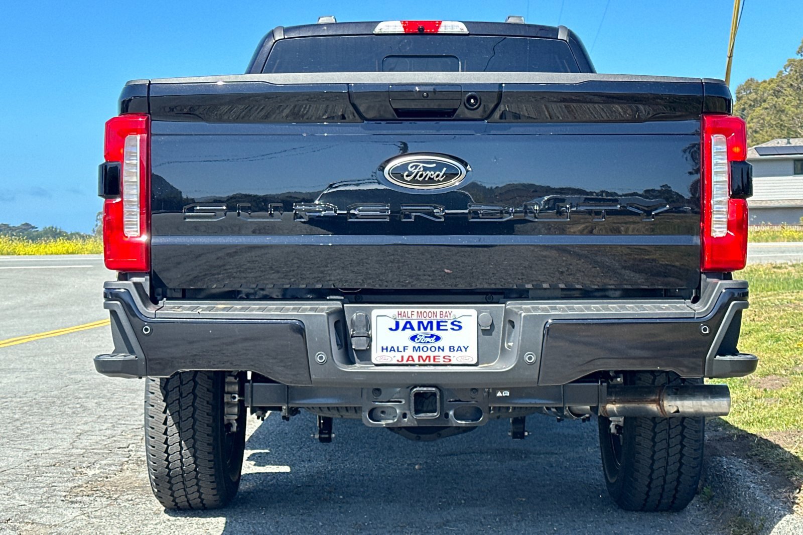 2025 Ford F-250 Lariat photo 4