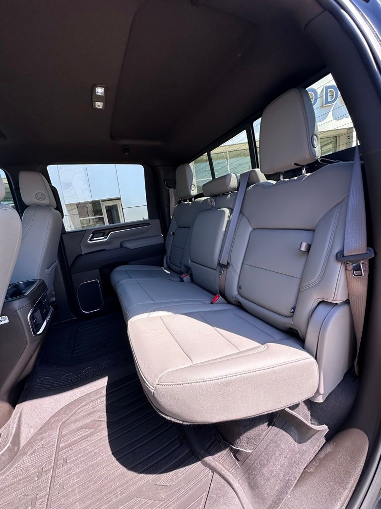2025 GMC Sierra 2500HD SLT - Photo 22