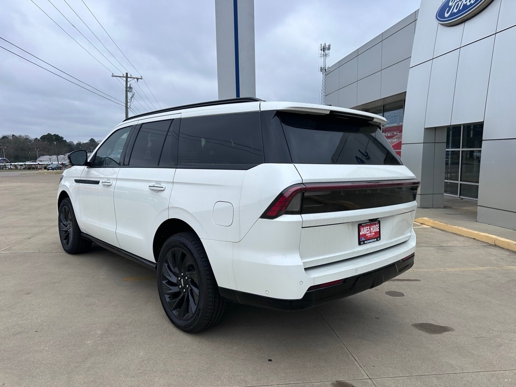 2025 Lincoln Navigator Reserve's photo