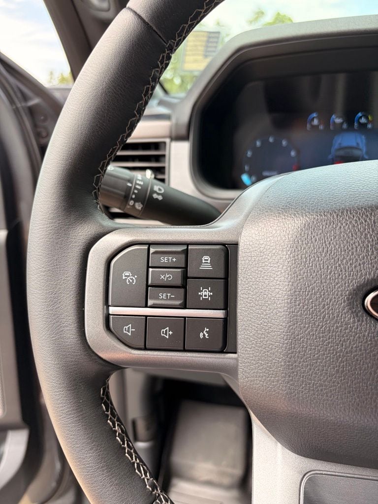 2025 Ford F-150 Lariat - Photo 15