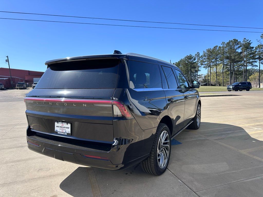 2026 Lincoln Navigator Reserve - Photo 3
