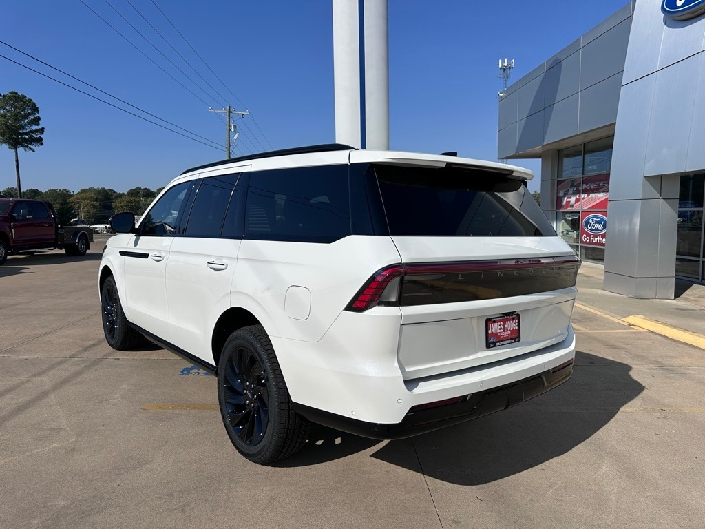 2025 Lincoln Navigator Reserve's photo