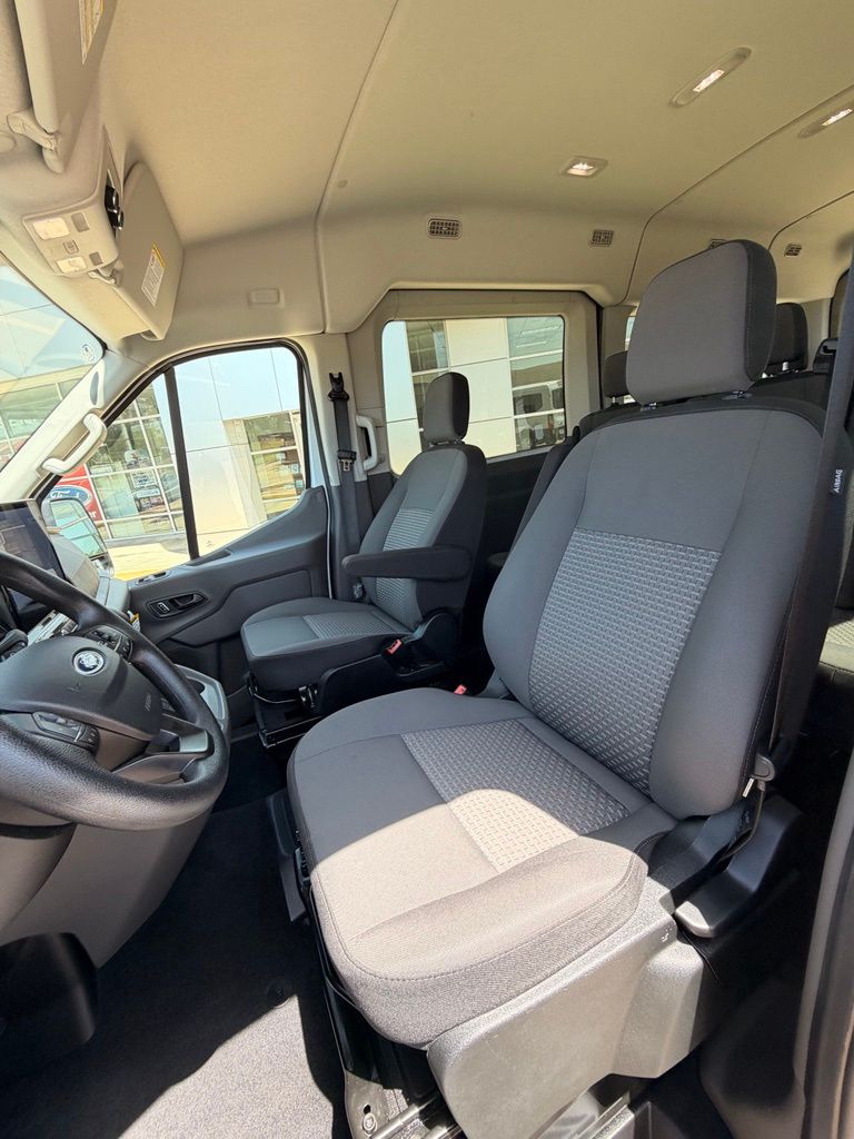 2025 Ford Transit Passenger Van XLT - Photo 9