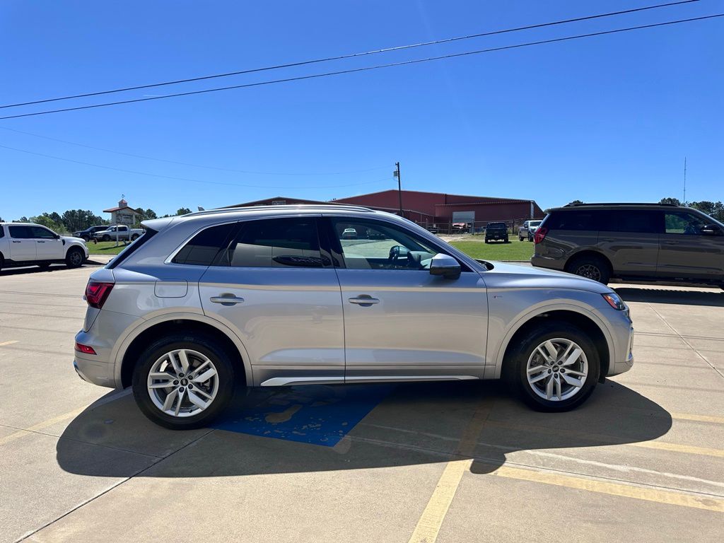 2022 Audi Q5 Premium - Photo 4