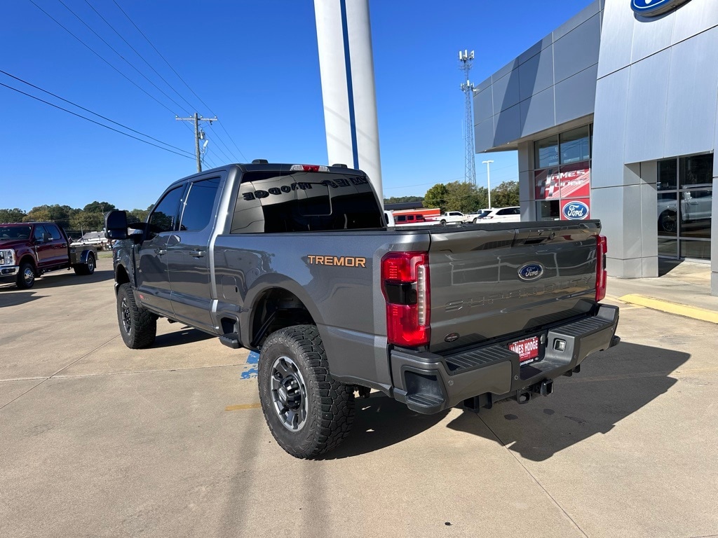 2023 Ford F-250 Super Duty Lariat's photo