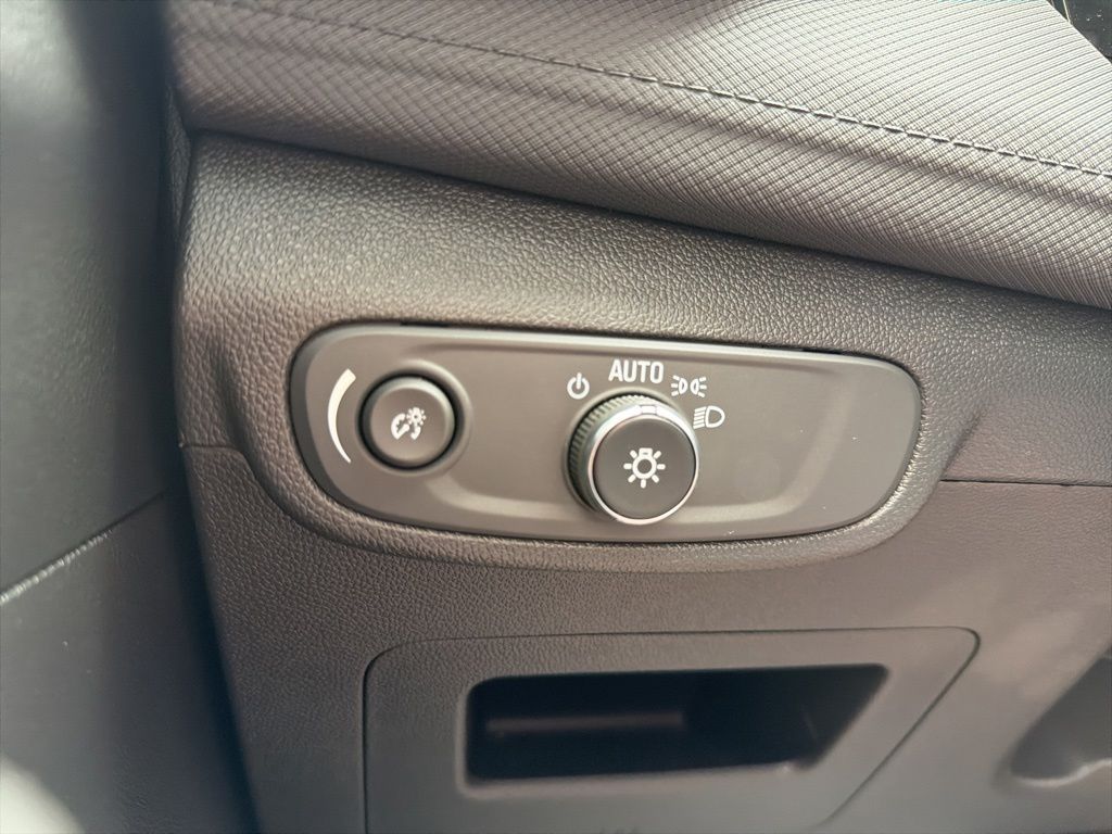 2025 Chevrolet Trailblazer LT - Photo 14