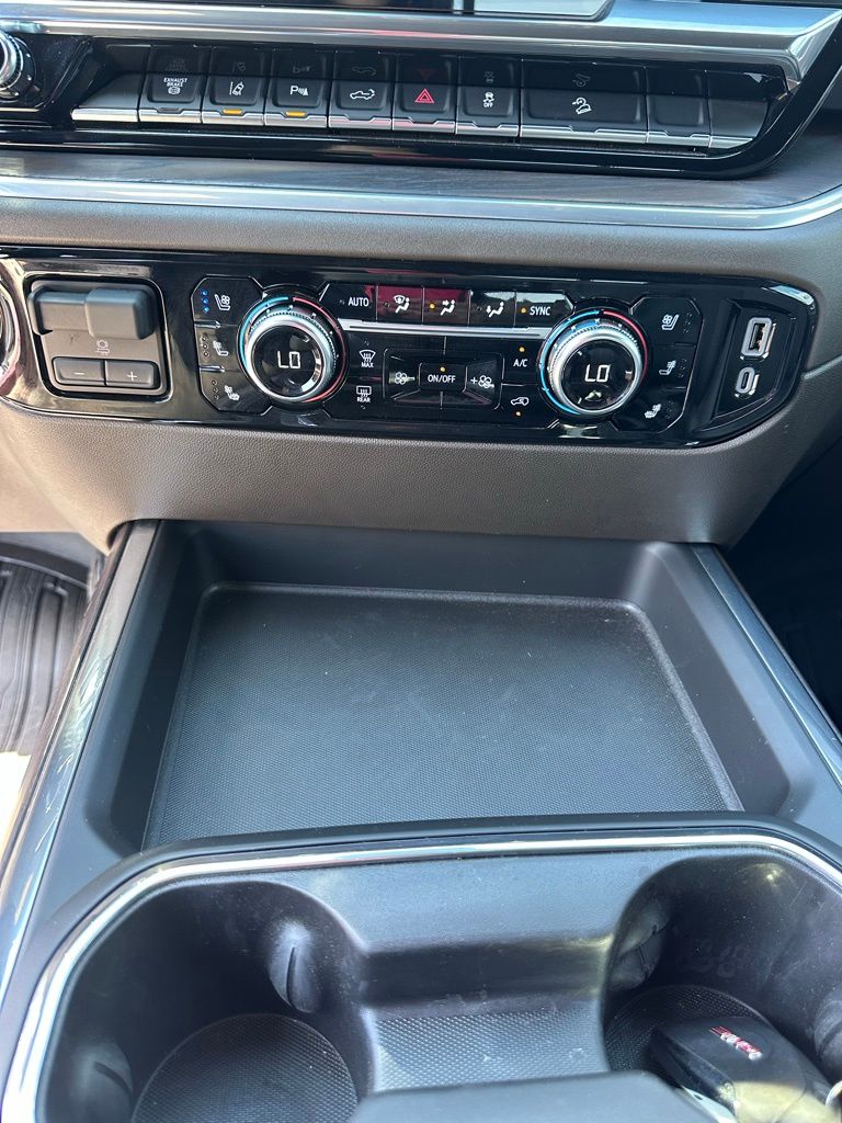 2025 GMC Sierra 2500HD SLT - Photo 19