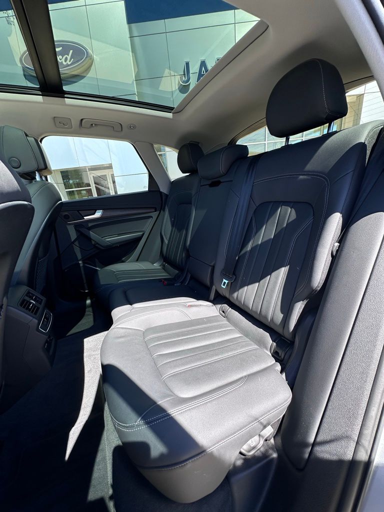 2022 Audi Q5 Premium - Photo 23