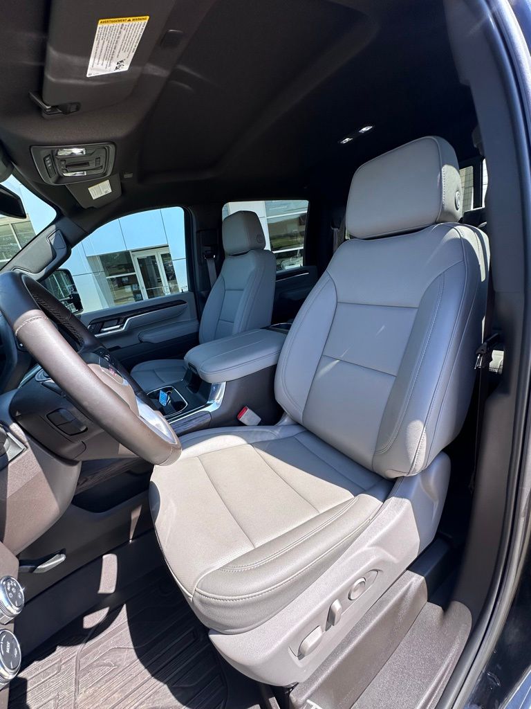 2025 GMC Sierra 2500HD SLT - Photo 8