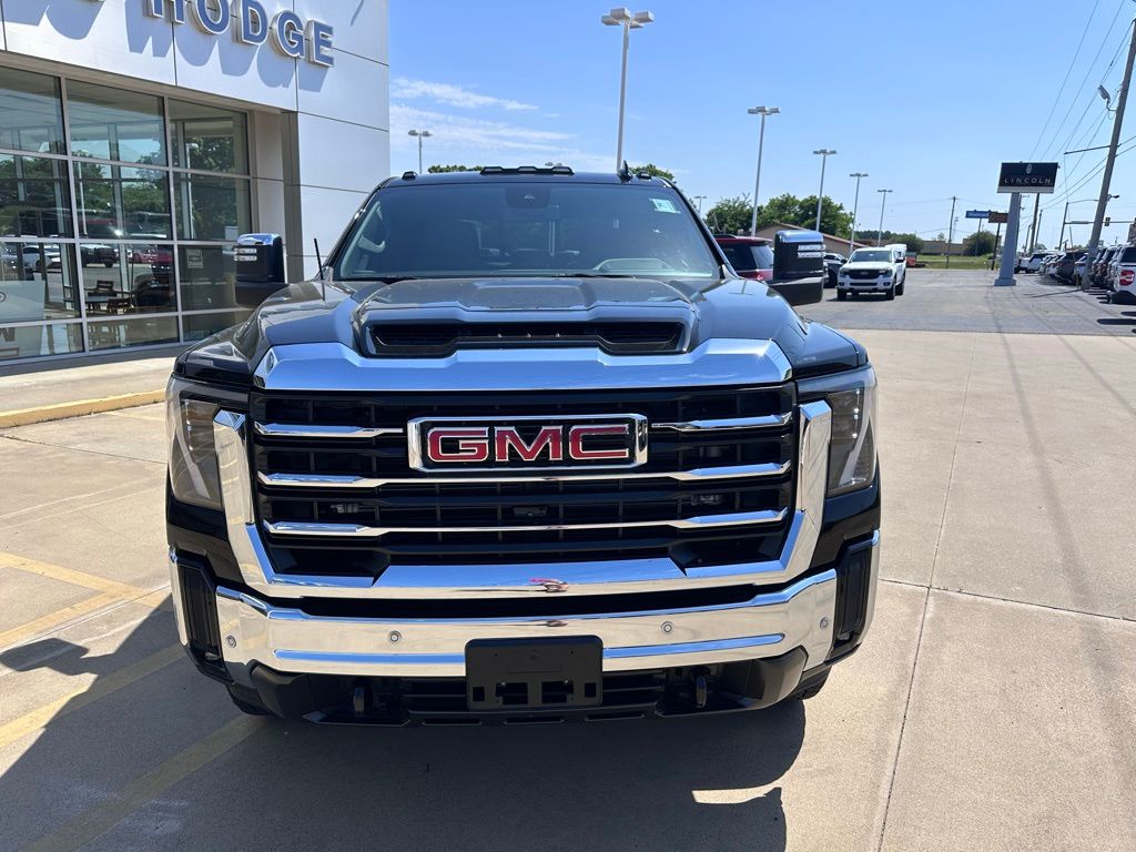 2025 GMC Sierra 2500HD SLT - Photo 6