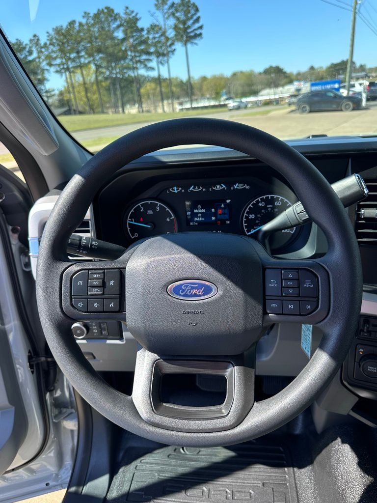 2026 Ford F-450 Super Duty XL - Photo 12
