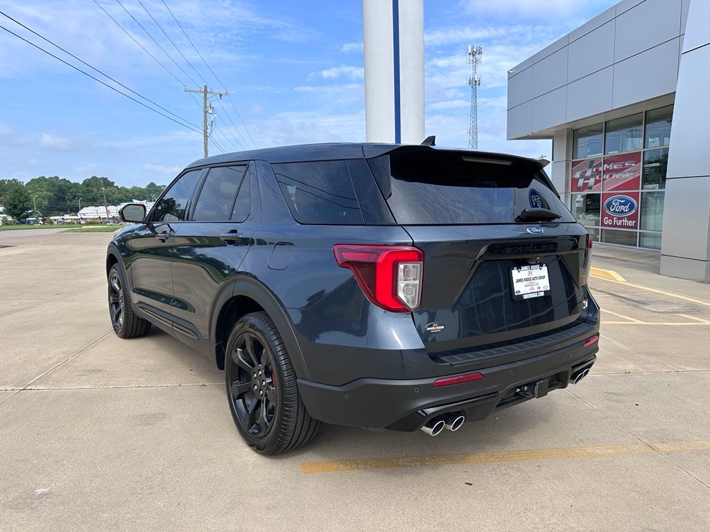 2022 Ford Explorer ST 4WD's photo