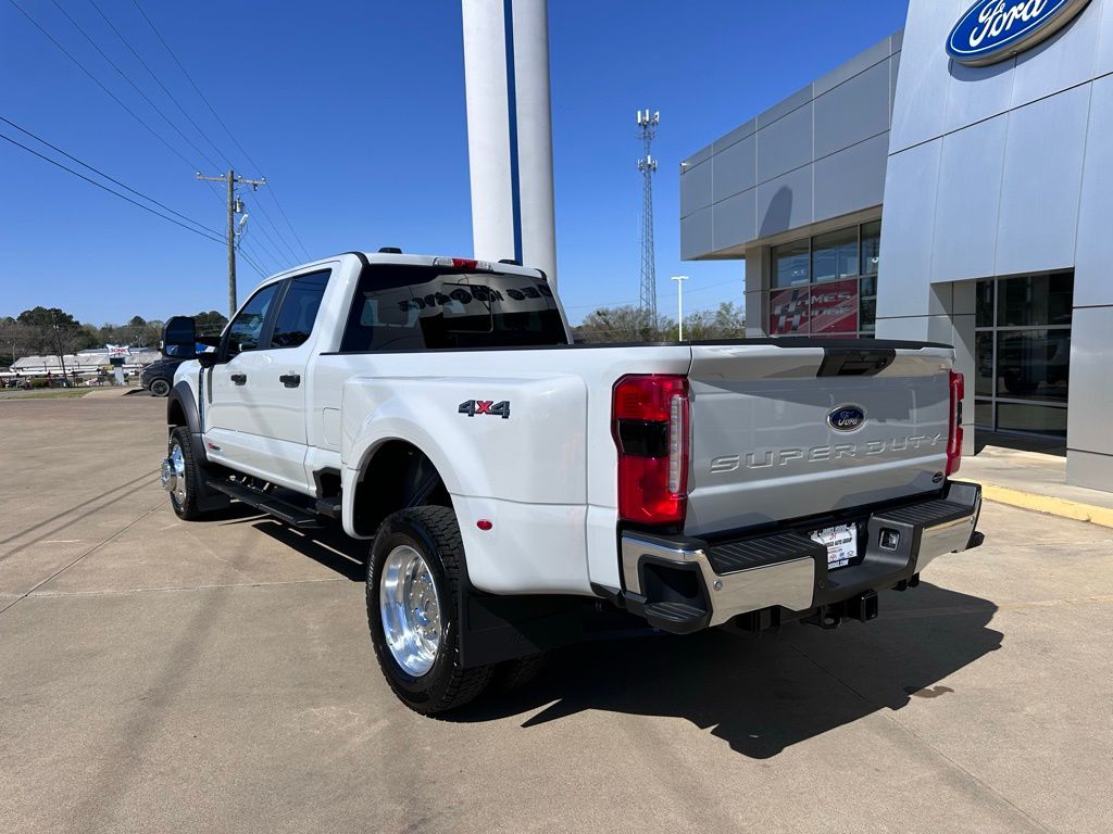 2026 Ford F-450 XL 4x4 Crew Cab 8' Box DRW's photo