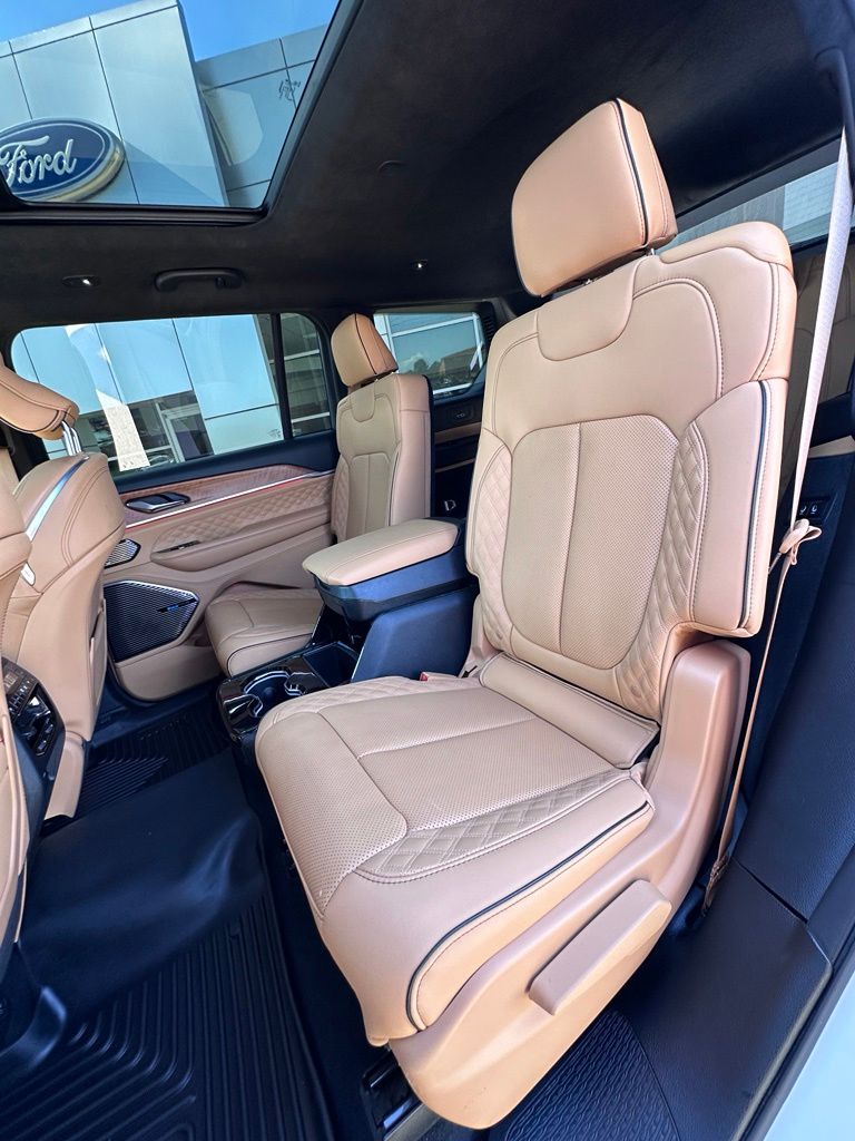 2025 Jeep Grand Cherokee L Summit Reserve - Photo 23