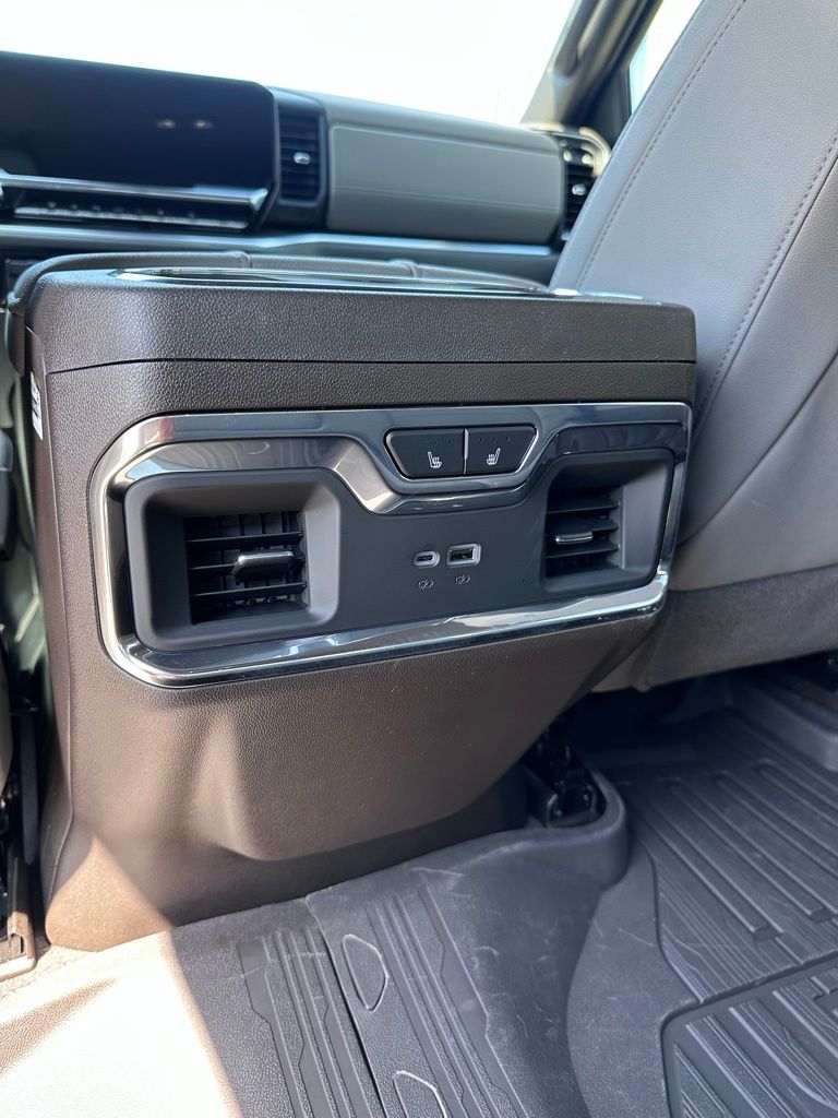 2025 GMC Sierra 2500HD SLT - Photo 23