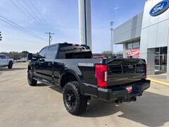 2021 Ford F-250 Lariat Crew Cab Truck