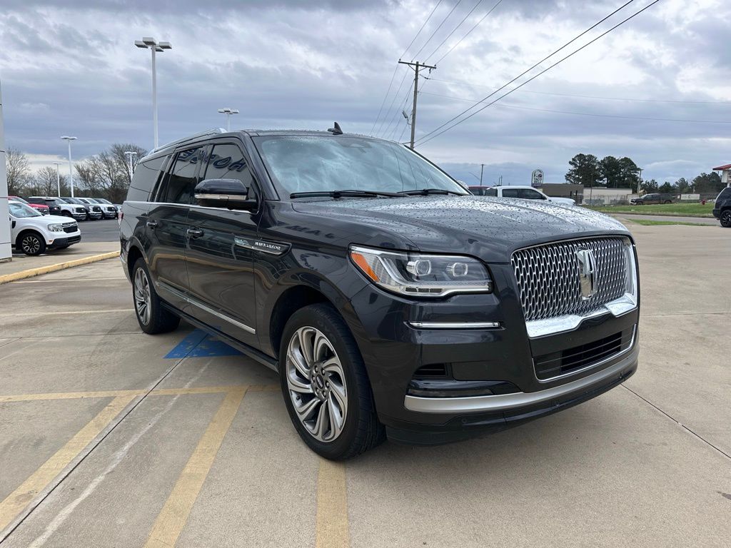 2024 Lincoln Navigator Premiere L