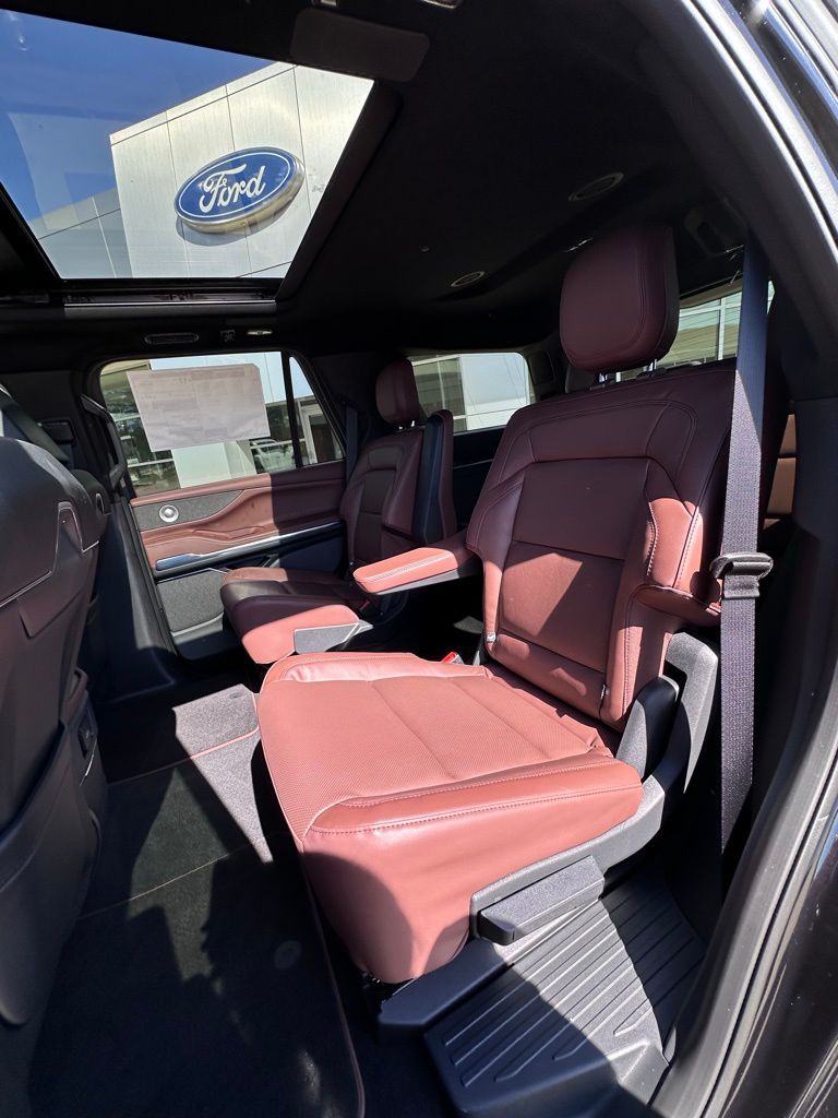 2026 Lincoln Navigator Reserve - Photo 17