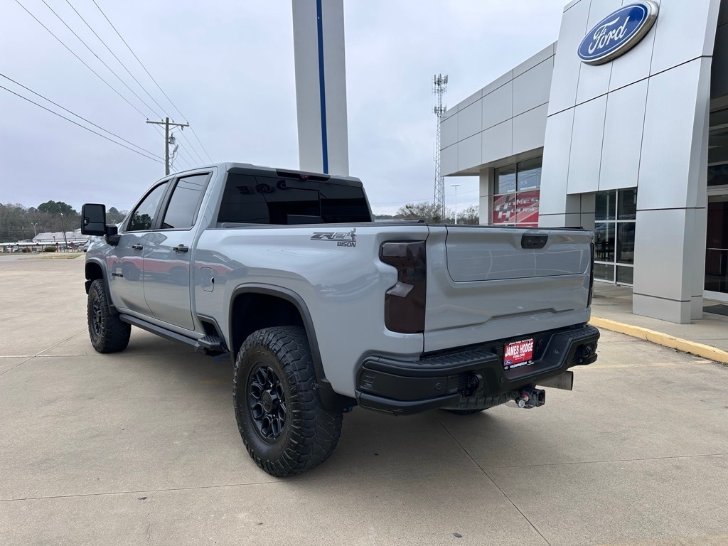 2024 Chevrolet Silverado 2500HD ZR2's photo