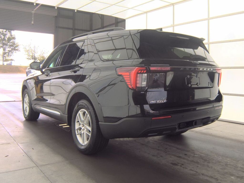 Used 2025 Ford Explorer Active SUV