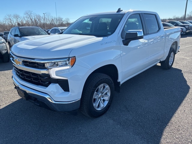 2025 Chevrolet Silverado LT's photo