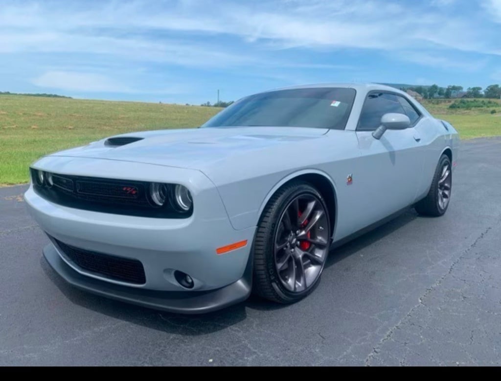 2022 Dodge Challenger R/T's photo