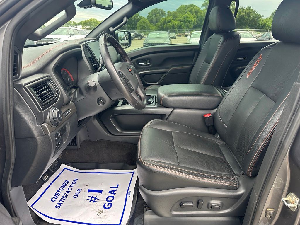 2022 Nissan Titan PRO-4X - Photo 13