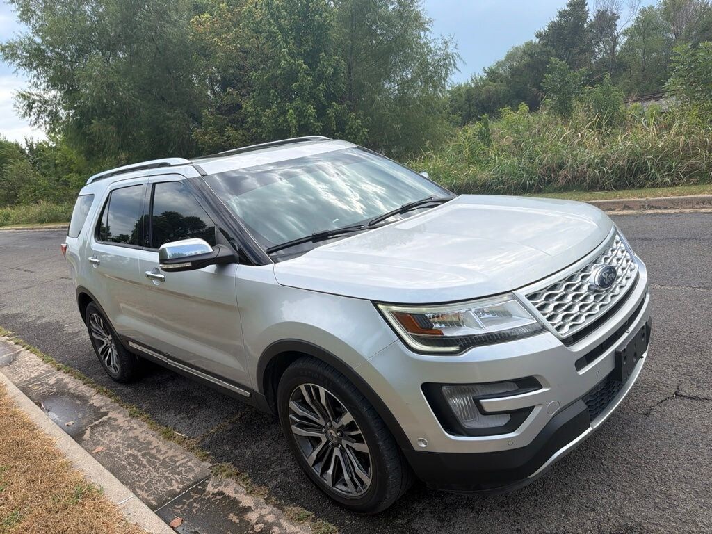 Used 2017 Ford Explorer Platinum SUV