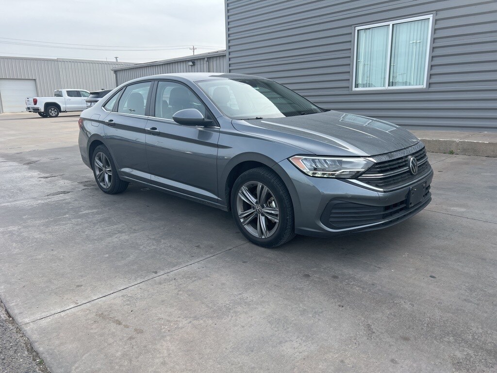 Used 2024 Volkswagen Jetta 1.5T SE Sedan